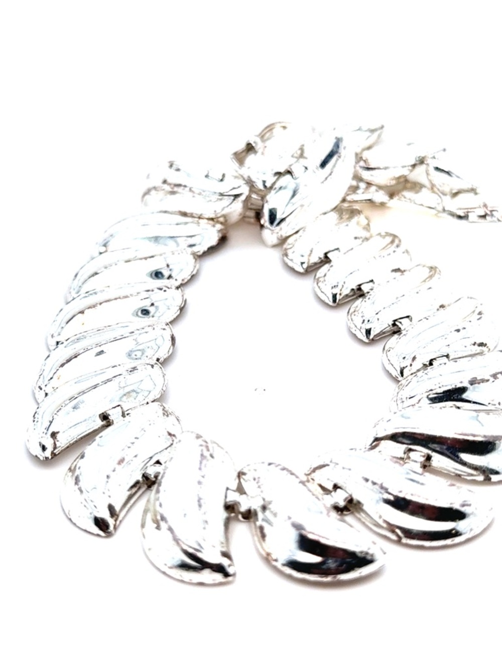 Napier High-Shine Silver Curved Link Necklace